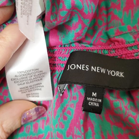 Jones New York Short Sleeve Keyhole Blouse - Picture 6 of 6